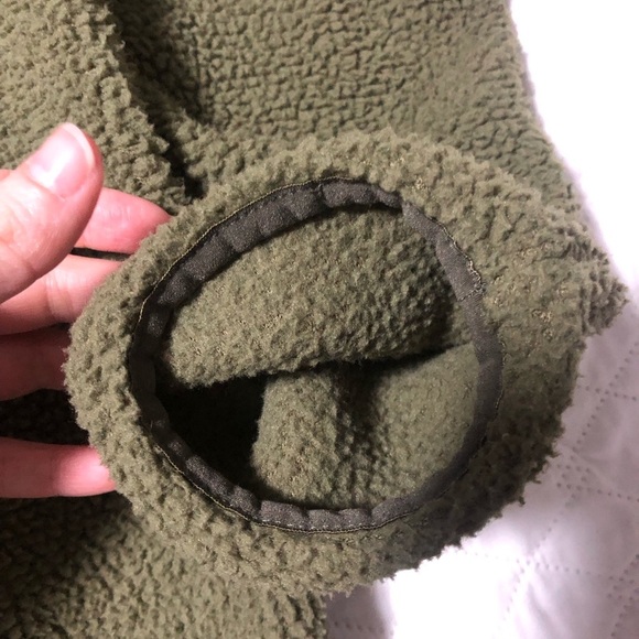 The North Face Olive Green Fleece/Sherpa Men’s Jacket - Picture 8 of 12